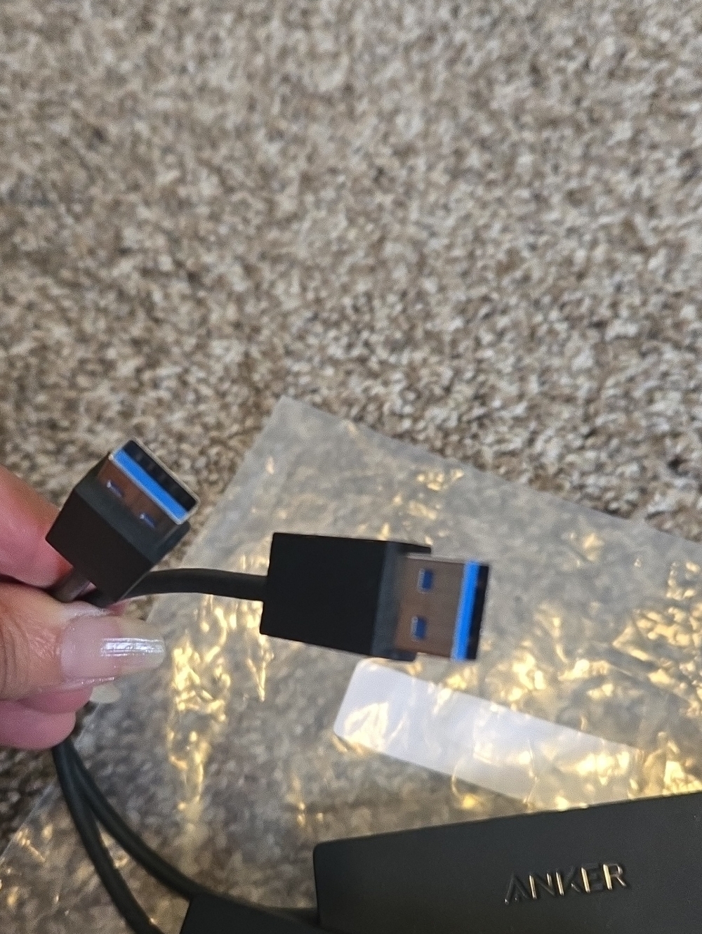 Anker Black USB 3.0 Multi-Port Hub - High-Speed Expansion - Picture 3 of 4